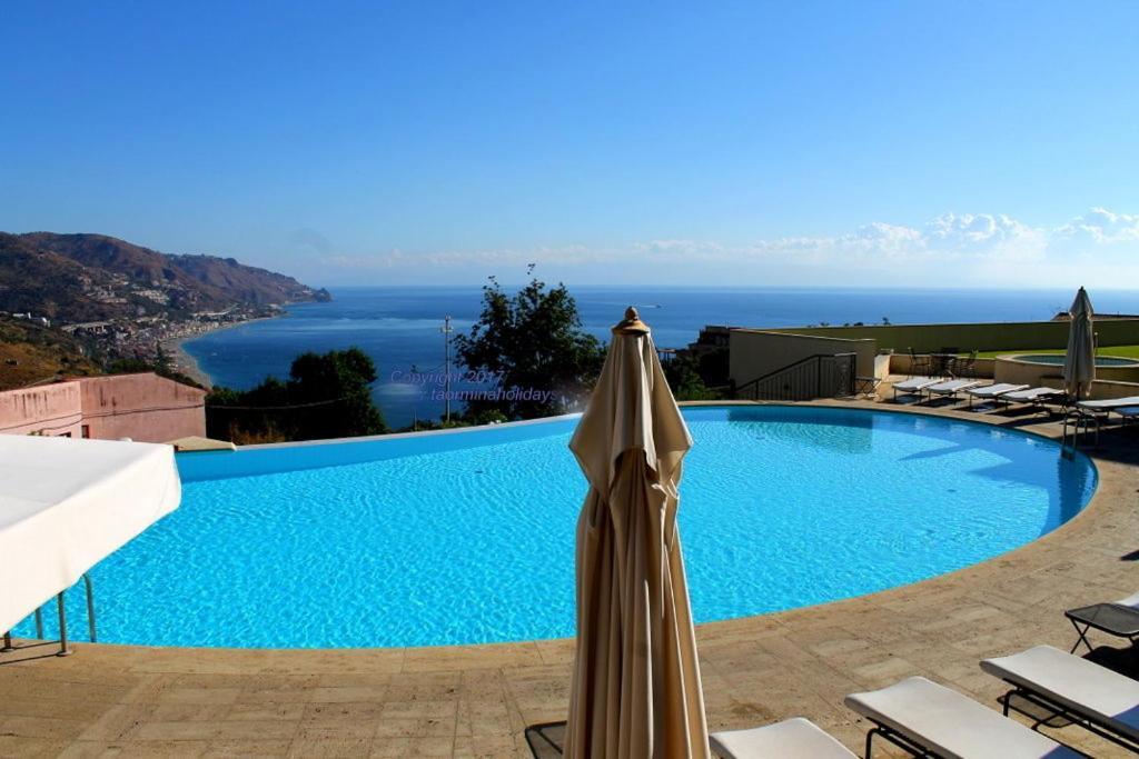 Taormina Seaview Apartment - Taormina Holidays Eksteriør billede