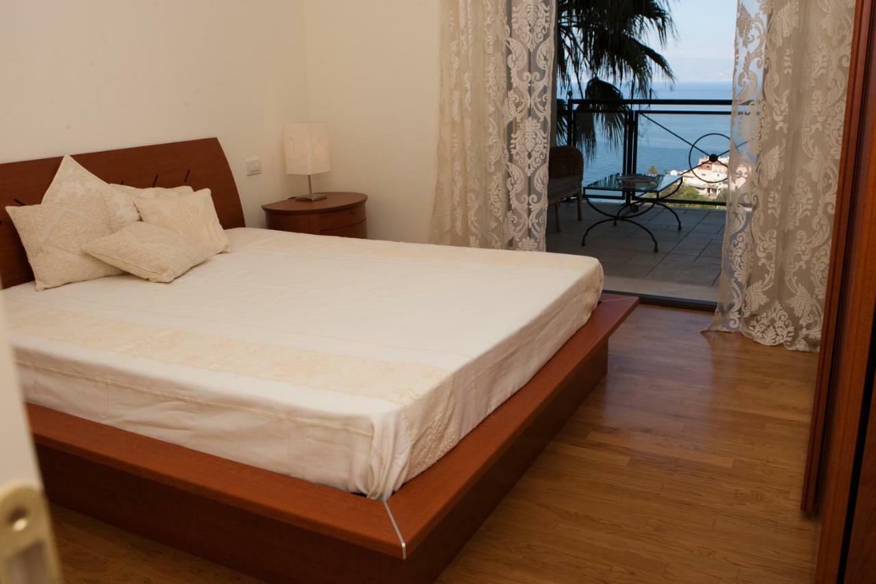 Taormina Seaview Apartment - Taormina Holidays Eksteriør billede