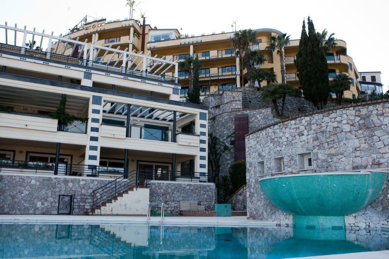 Taormina Seaview Apartment - Taormina Holidays Eksteriør billede